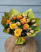 Букет цветов из:  Альстромерии и Розы в Петровском