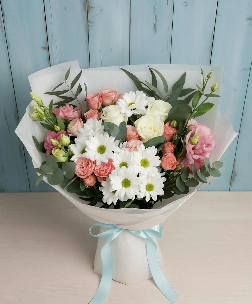 Букет цветов из: Розы, Лизиантусы и Хризантемы в Петровском