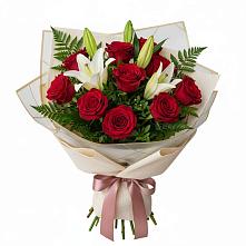 Букет цветов из:  Лилии и Розы в Петровском