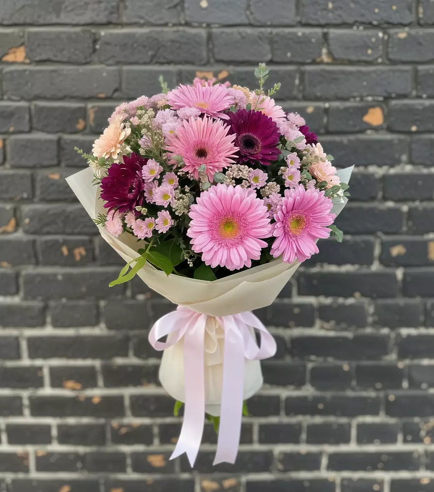 Букет цветов из: Герберы и Хризантемы в Петровском
