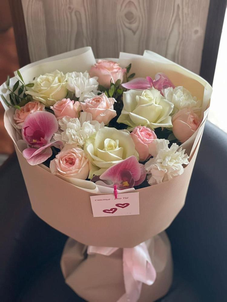 Букет цветов из: Орхидеи, Розы и Гвоздики в Петровском