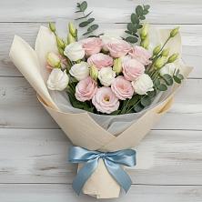 Букет цветов из:  Лизиантусы в Петровском