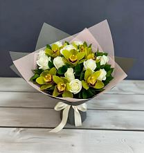 Букет цветов из:  Орхидеи и Розы в Петровском