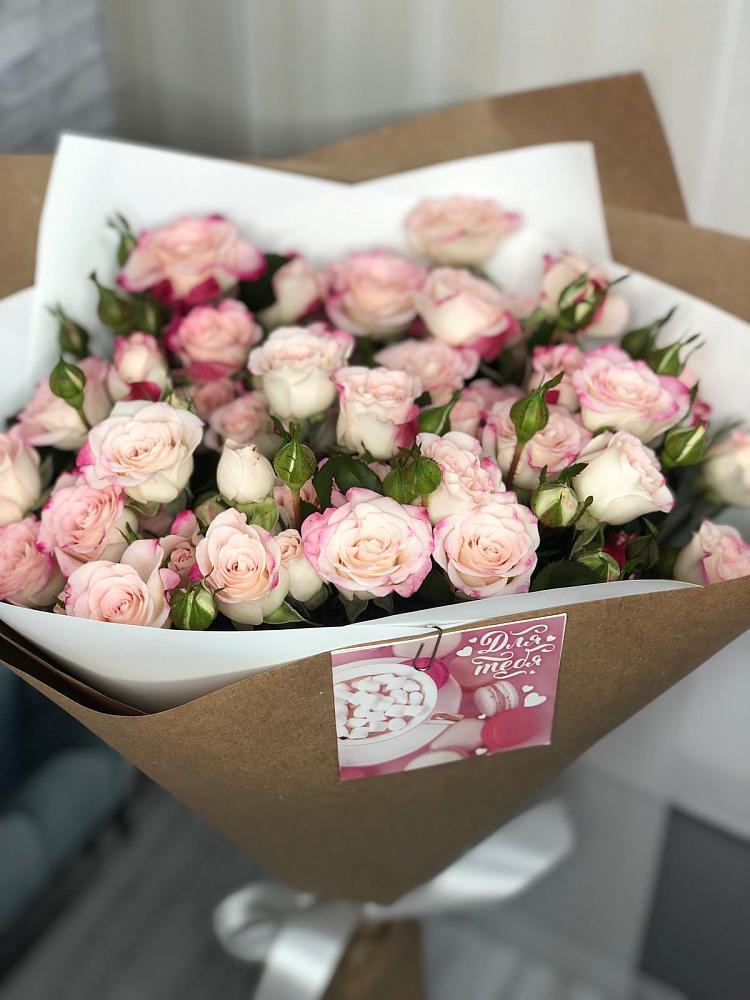 Букет цветов из: Розы в Петровском