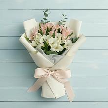 Букет цветов из:  Альстромерии в Петровском