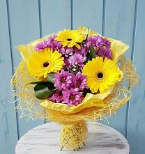Букет цветов из:  Хризантемы и Герберы в Петровском