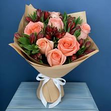 Букет цветов из:  Розы и Альстромерии в Петровском