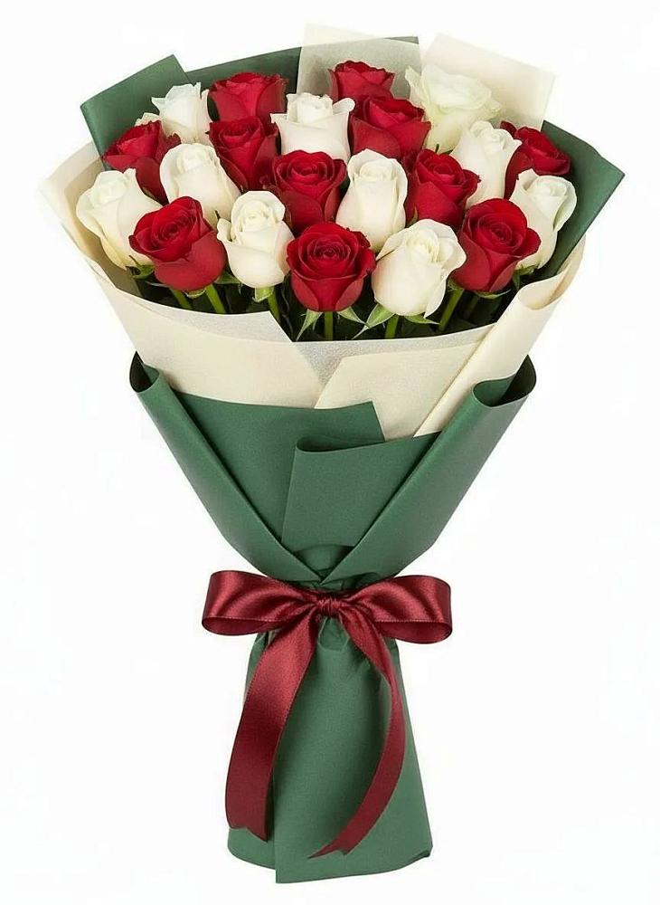 Букет Микс из красных и белых роз в Петровском