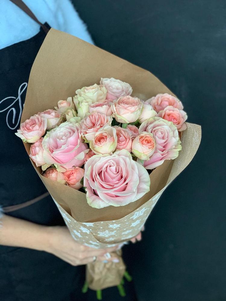 Букет цветов из: Хризантемы и Розы в Петровском