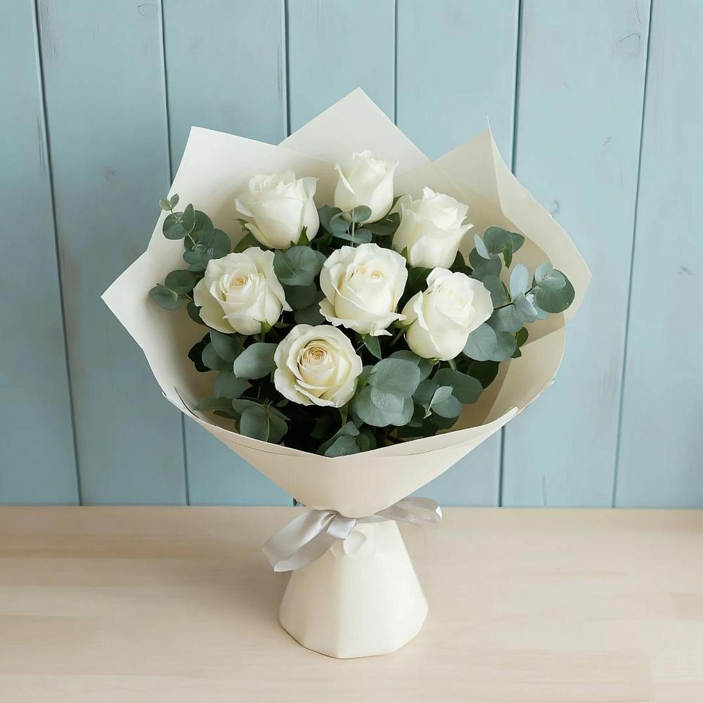 Букет Белые розы в Эвкалипте в Петровском