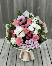 Букет цветов из:  Альстромерии, Гвоздики, Розы и Хризантемы #REPLACE_PRED# Петровском