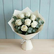 Букет Белые розы в Эвкалипте в Петровском