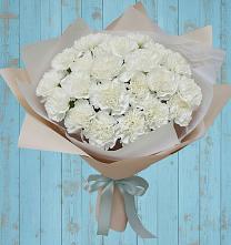 Букет цветов из:  Гвоздики #REPLACE_PRED# Петровском