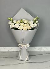 Букет цветов из:  Розы и Лизиантусы в Петровском